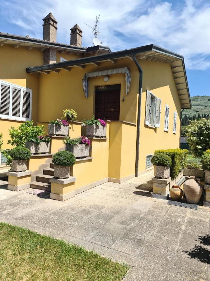 La Finestra Su Spello Lägenhet Exteriör bild